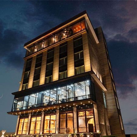 Clarion Hotel Epicure Dehradun Exterior photo