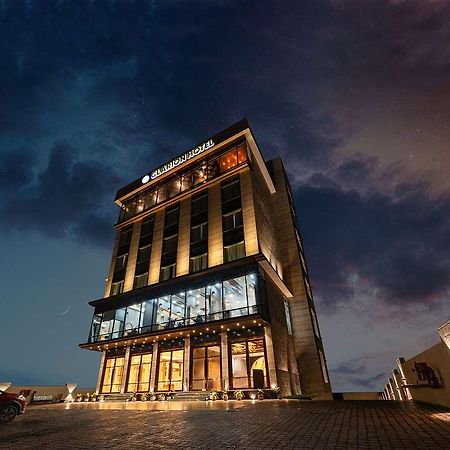 Clarion Hotel Epicure Dehradun Exterior photo